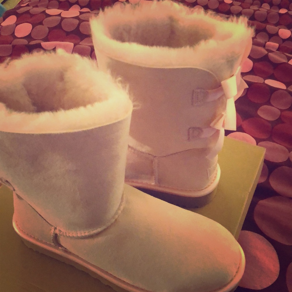 UGG BOOTS